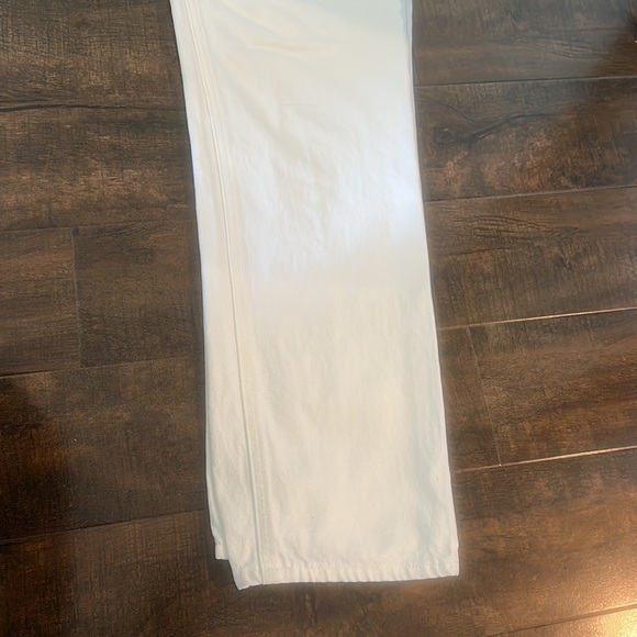 Denim forum white jeans. The Jodi high rise loose: size 26, 29L - Picture 6 of 7